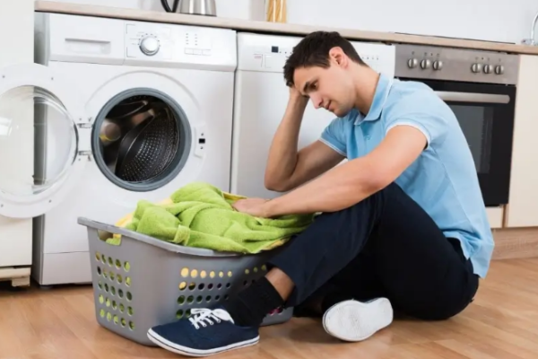 Почему стиральная машина не отжимает